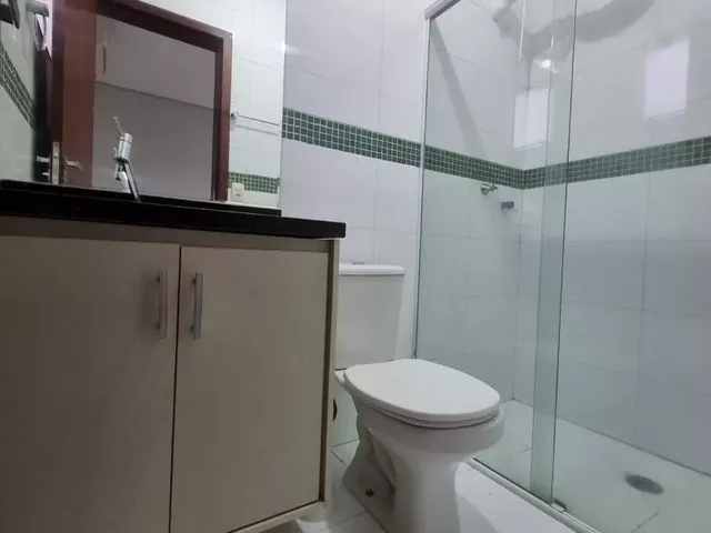 Imagem 4: Sobrado para venda , com 3 quarto(s) sendo 1 suíte, 4 vagas de garagem, próxima ao
