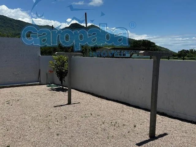 Imagem 7: Aluguel de Casa em Garopaba-SC: 3 Quartos, 1 Suíte, 3 Vagas. Próximo à Praia da Barra