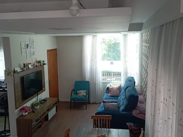 Imagem: A casa possui 3 Dormitórios, 1 Suíte, 2 Banheiros, 2
