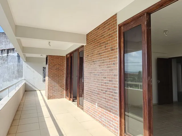 Imagem: Casa Alto Padrão com 3 Suítes - Bairro