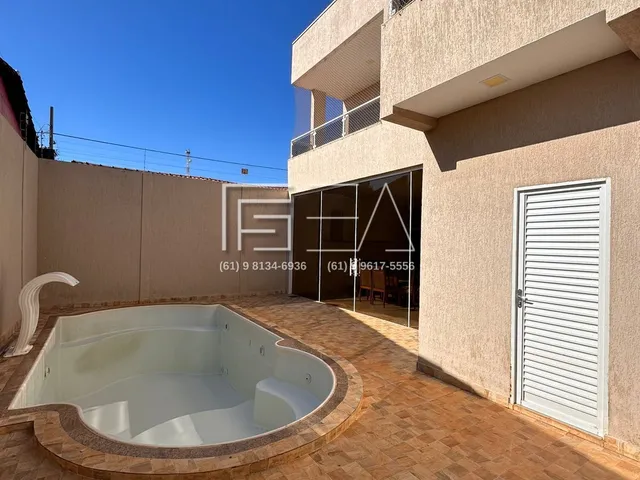 Imagem: Sobrado dos Disponível 4 Quartos com Piscina