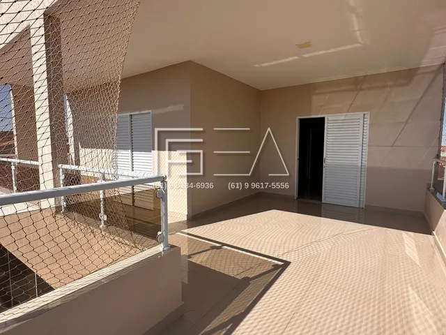 Imagem 10: Sobrado dos Disponível: 4 Quartos com Piscina e Conforto Garantido!