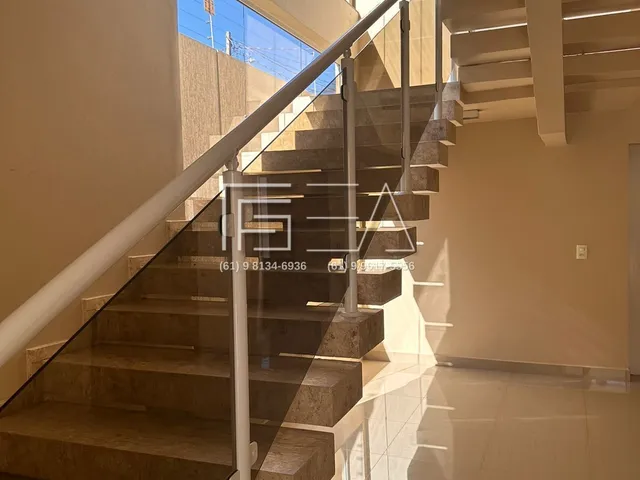 Imagem 13: Sobrado dos Disponível: 4 Quartos com Piscina e Conforto Garantido!