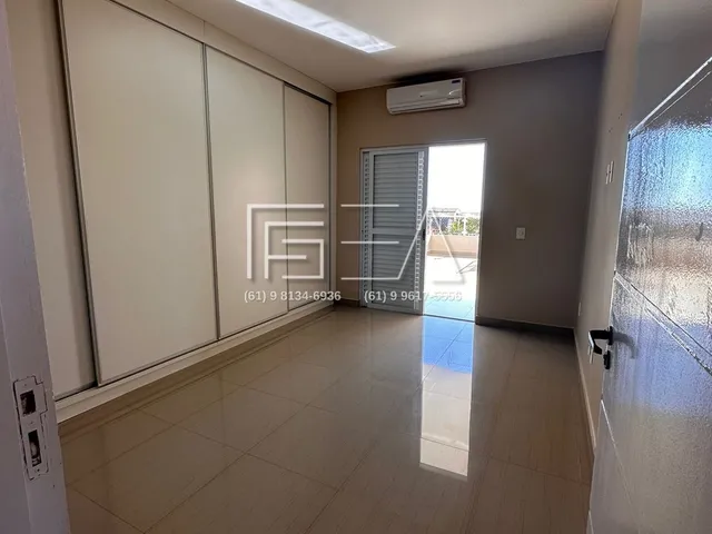 Imagem 7: Sobrado dos Disponível: 4 Quartos com Piscina e Conforto Garantido!