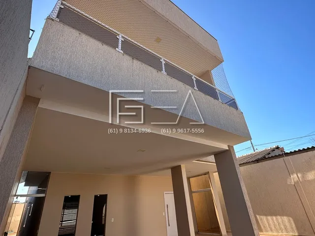 Imagem 3: Sobrado dos Disponível: 4 Quartos com Piscina e Conforto Garantido!