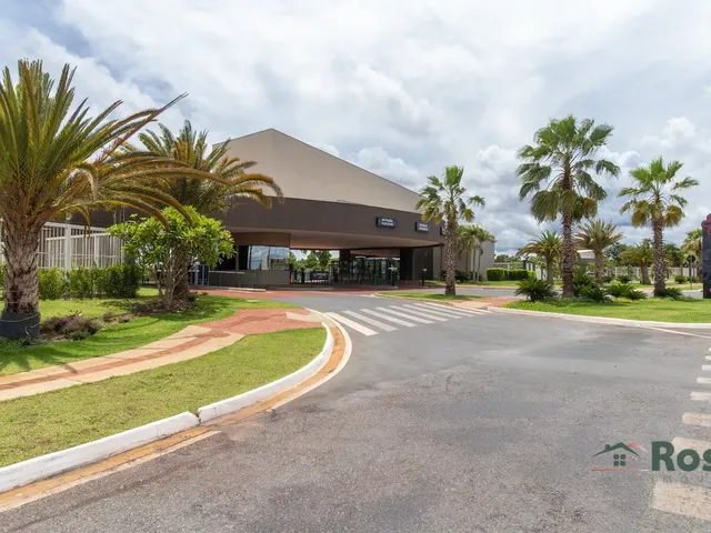 Imagem: Sobrado Luxuoso à Venda com 4 Suíte(s)