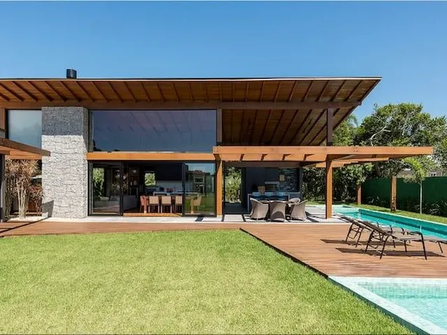Imagem: Casa Alto Padrão Localizada em Condomínio