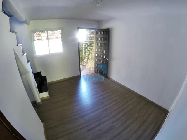 Imagem 11: Sobrado para Locação no Vitória Régia, com Dois Quartos, Sala, Cozinha, Banheiro