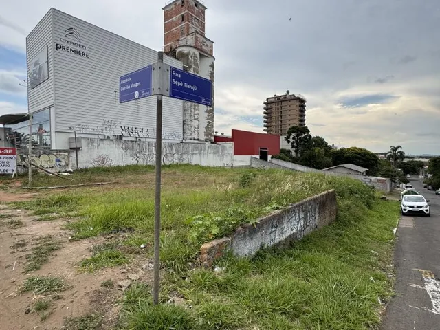 Imagem: Terreno Comercial com 3 Dormitorio(S) Localizado(A)