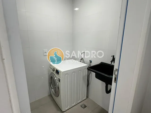 Imagem 3: Casa para alugar em Bombinhas-SC: 2 suítes, 3 salas, 3 banheiros e mais! Acomoda até 10