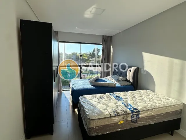Imagem 13: Casa para alugar em Bombinhas-SC: 2 suítes, 3 salas, 3 banheiros e mais! Acomoda até 10