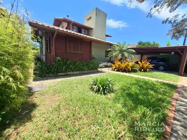 Imagem: Casa Encantadora no Rio Vermelho, com acesso