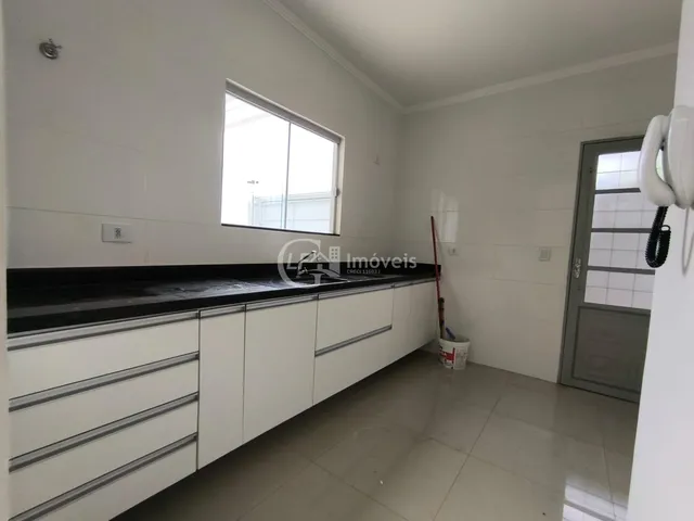 Imagem 7: Casa para Locação em Campo Grande-Ms, Bairro Coronel Antonino: 3 Quartos, 1 Suíte, 1