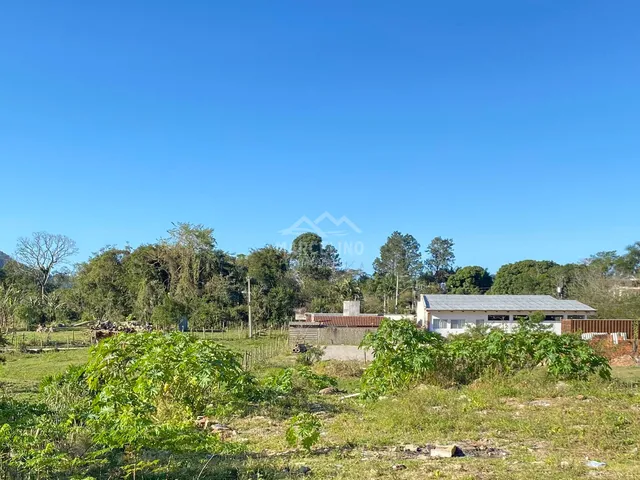 Imagem: O terreno possui 900m² de Área e está localizado em