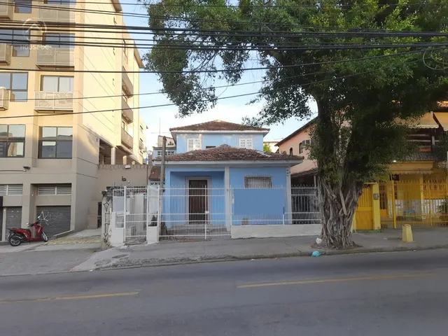 Imagem: A loja possui 8 Dormitórios, 3 Banheiros, 440m² de Área