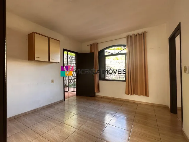 Imagem 4: Sobrado com 3 dormitórios à venda no bairro Glória, Joinville/SC