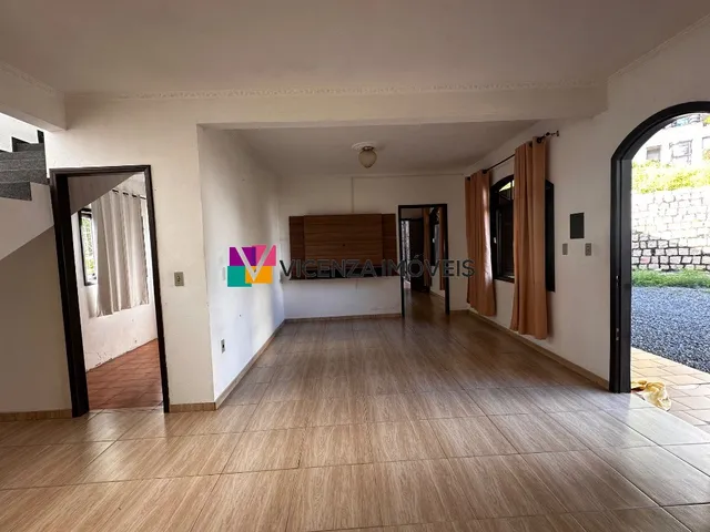Imagem 10: Sobrado com 3 dormitórios à venda no bairro Glória, Joinville/SC