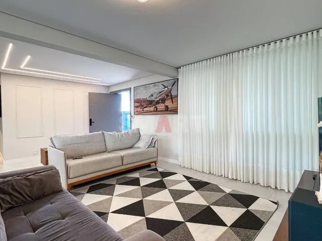 Imagem 10: Casa Mobiliada com 1 Suíte e 2 Quartos À Venda no Água Verde