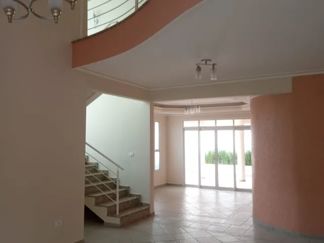 Imagem: Casa de Alto Padrão em Condomínio para
