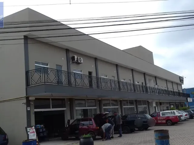 Imagem: A sala comercial possui 1 Banheiro, 30m² de Área e está