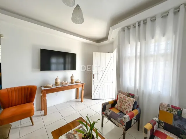 Imagem 6: Excelente Casa com 3 Dormitórios, sendo 2 suítes, pátio com Piscina e Garagem para 2