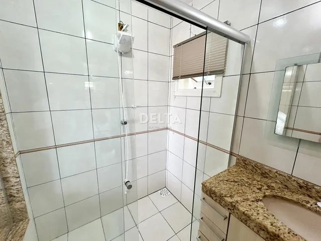 Imagem 14: Excelente Casa com 3 Dormitórios, sendo 2 suítes, pátio com Piscina e Garagem para 2