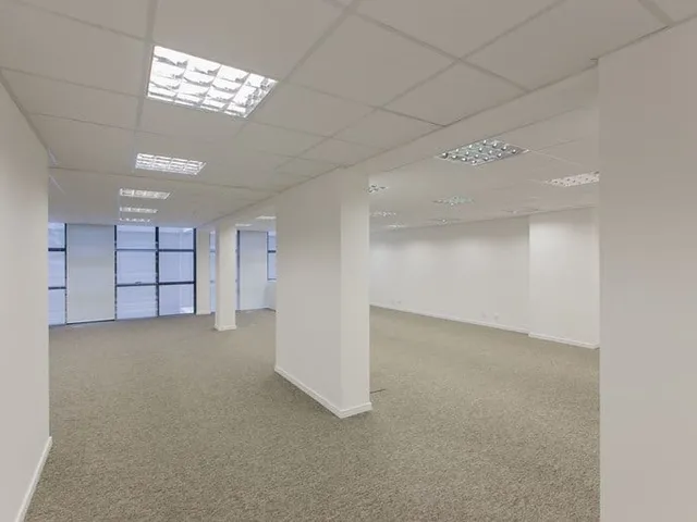 Imagem 6: Excelente Oportunidade de Investimento: Sala Comercial À Venda no Centro de Curitiba-Pr