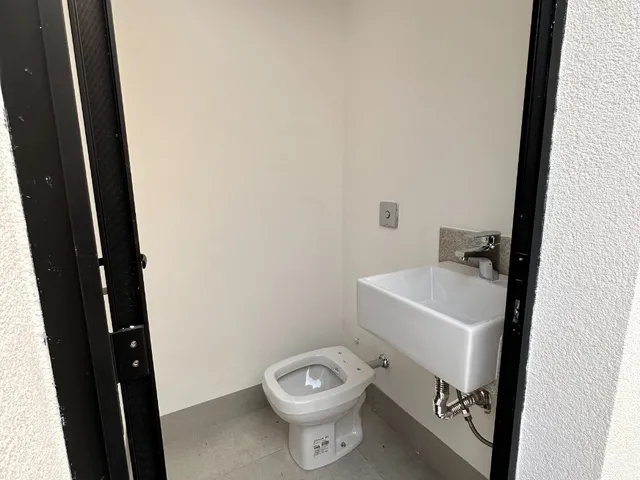 Imagem 10: Casa Térrea com 3 suítes, 4 vagas, Salas integradas, Área gourmet, Piscina no