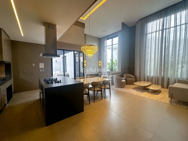 Imagem: Casa À Venda no Bairro Ribeirão do Lipa