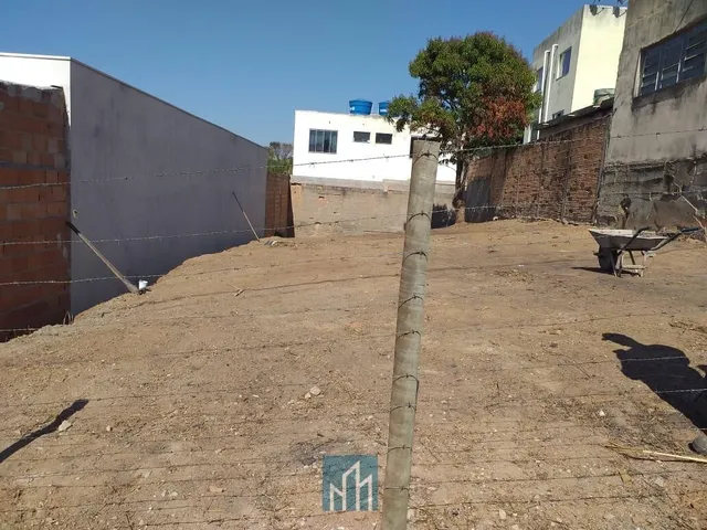 Imagem: Terreno à venda no bairro Santa Lúcia