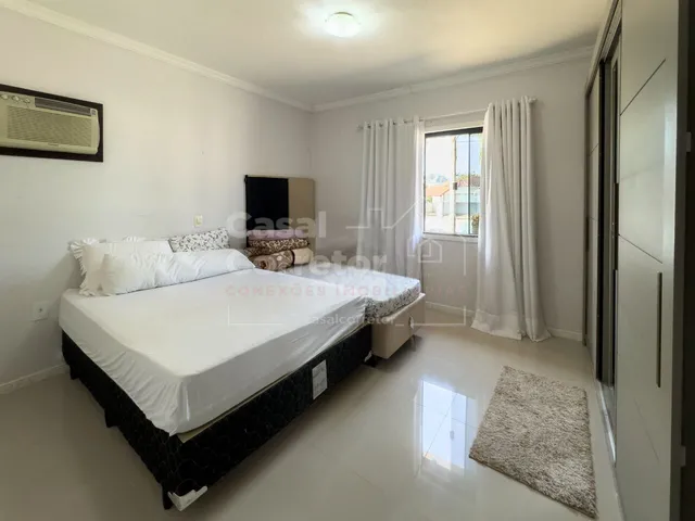 Imagem 9: LINDA CASA MUITO ESPAÇOSA DE 3 DORMITÓRIOS