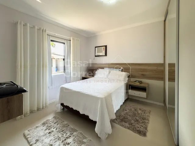 Imagem 2: LINDA CASA MUITO ESPAÇOSA DE 3 DORMITÓRIOS