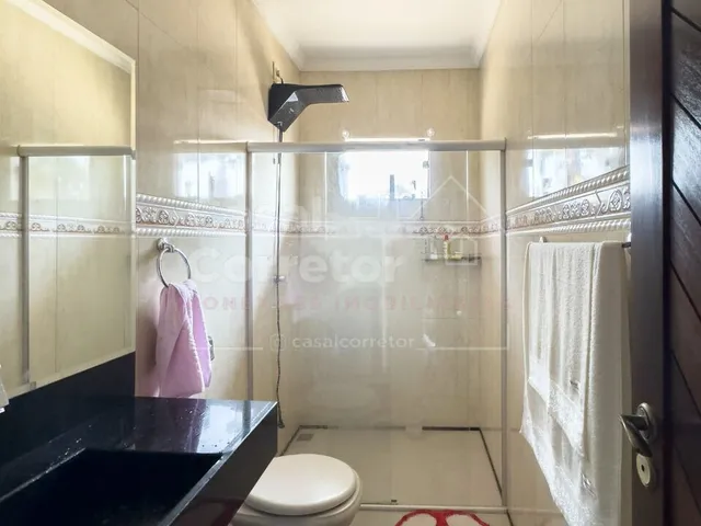 Imagem 8: LINDA CASA MUITO ESPAÇOSA DE 3 DORMITÓRIOS
