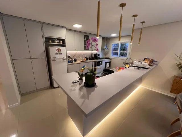 Imagem 7: Confortável Casa à venda em Gramado, completa, mobiliada e decorada. Abaixo do preço