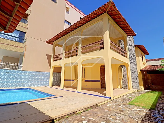 Imagem: Casa de 6 Quartos, Sendo 3 Suítes, Piscina