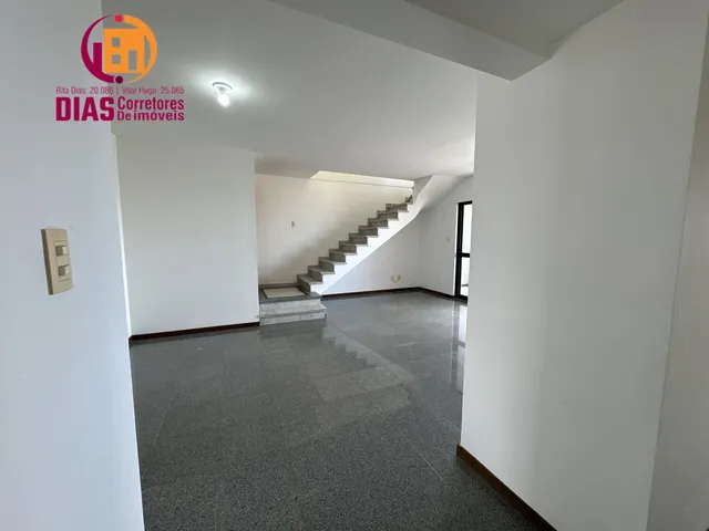 Imagem 11: Vendo Cobertura Duplex com piscina privativa e vista mar no Caminho das árvores com