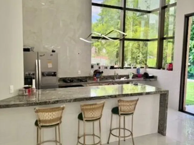 Imagem 5: Riviera Park - Casa Linear de 310m², terreno 643m², 4 suítes, 2 vagas, lazer clube