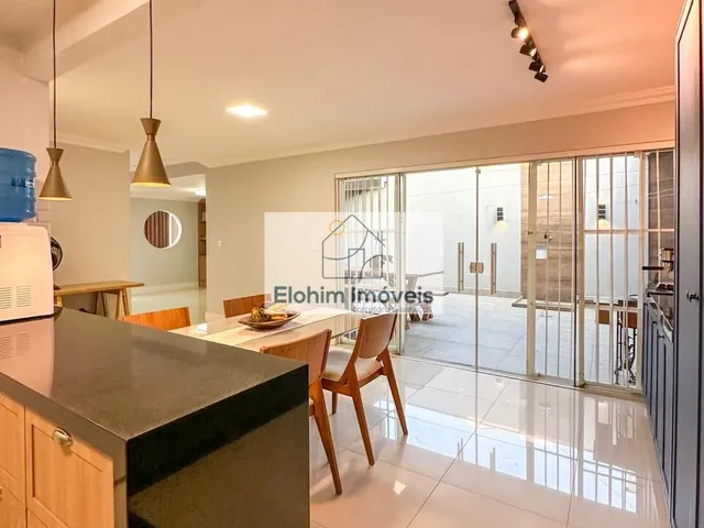 Imagem: Casa à venda no bairro Granja dos Cavaleiros