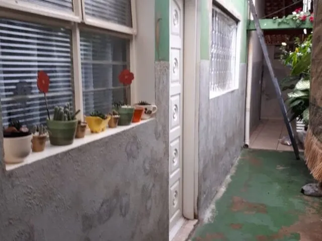 Imagem: A casa possui 2 Dormitórios, 1 Suíte, 2 Banheiros, 1 Vaga