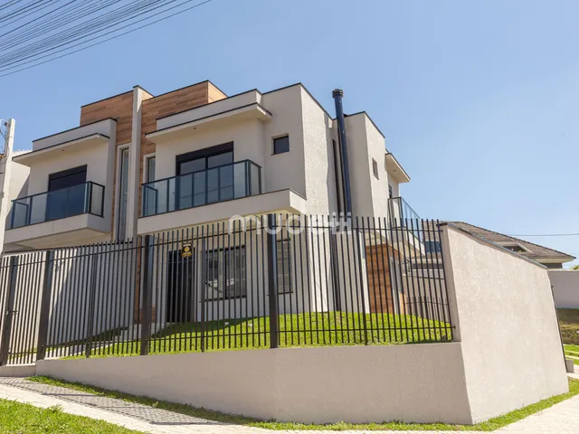 Imagem: Sobrado no bairro Atuba em Curitiba