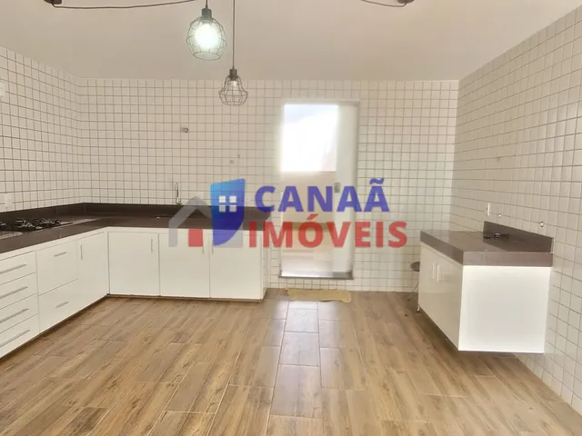 Imagem 5: Casa térrea 3 quartos, 1 suíte e 2 demi suíte, lote 440m² (pega duas ruas