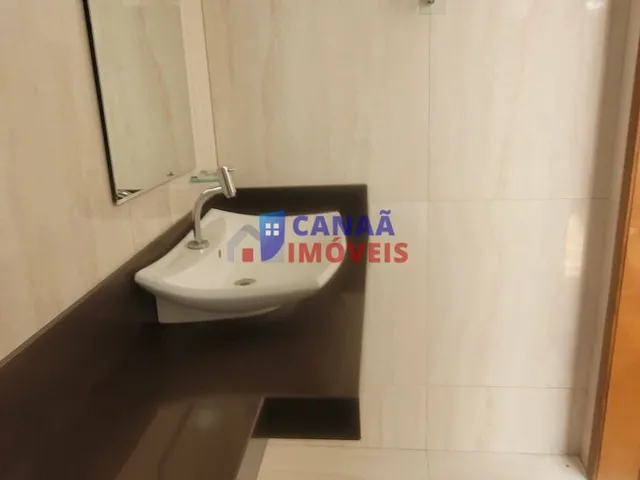 Imagem 9: Casa térrea 3 quartos, 1 suíte e 2 demi suíte, lote 440m² (pega duas ruas