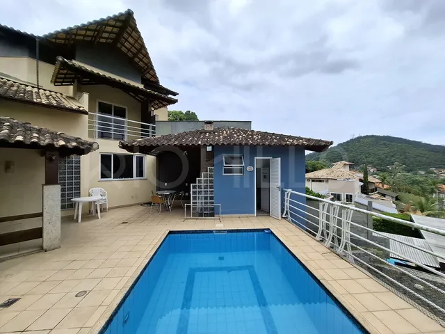 Imagem: Casa Duplex de 4 quartos, com 303m², à