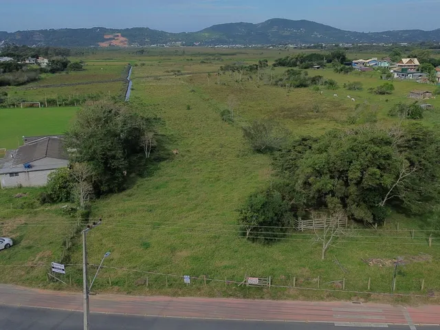 Imagem: O terreno possui 23.507m² de Área e está localizado em