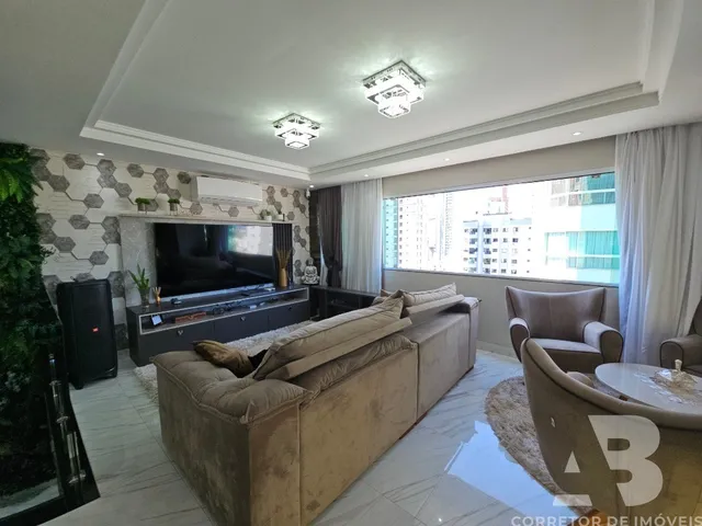 Imagem 9: Aluguel de Cobertura de Luxo no Centro de Balneário Camboriú: 4 quartos, 4 suítes, 3
