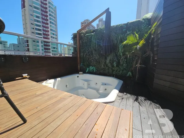 Imagem 10: Aluguel de Cobertura de Luxo no Centro de Balneário Camboriú: 4 quartos, 4 suítes, 3