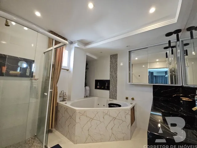 Imagem 14: Aluguel de Cobertura de Luxo no Centro de Balneário Camboriú: 4 quartos, 4 suítes, 3
