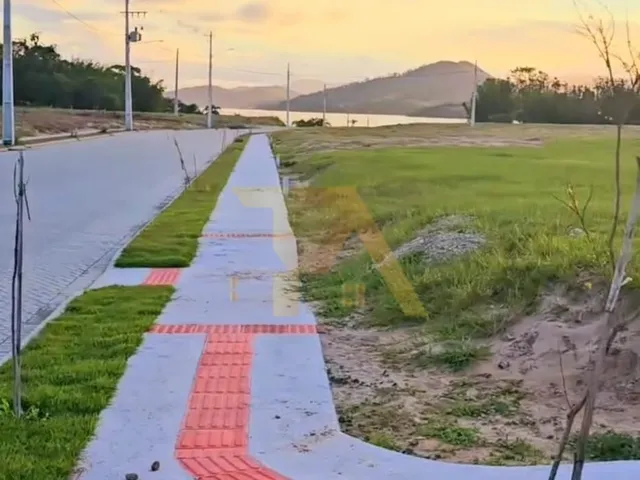 Imagem: Terreno de 326M² com Vista para a Lagoa