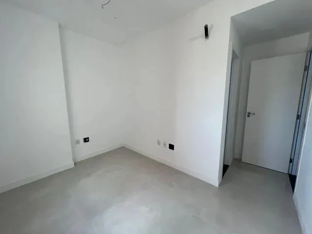 Imagem 4: REAL LIBERTY – Seu Novo Apto com Sala Ampla e Cozinha Planejada