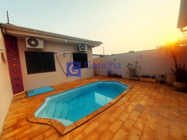 Imagem: Casa com Piscina Semi Mobiliada